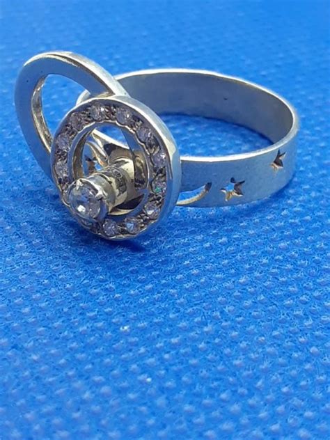 Серебряное женское кольцо спиннер - где купить?